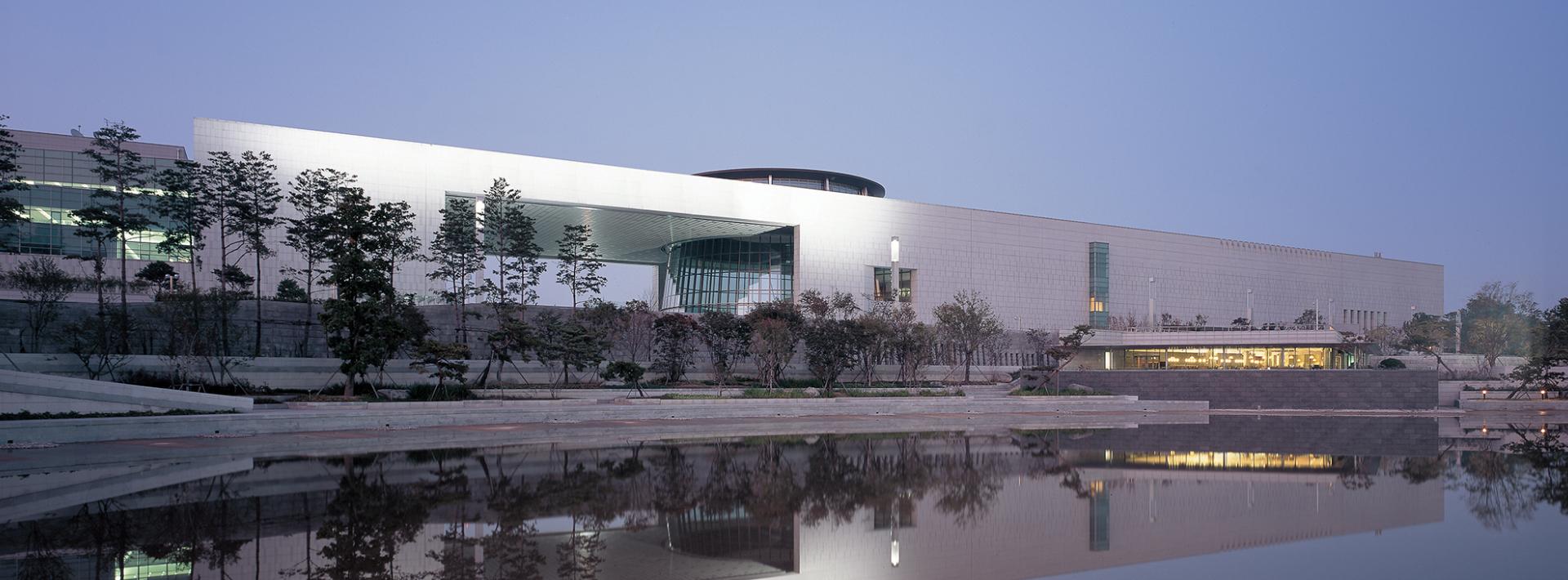 국립중앙박물관